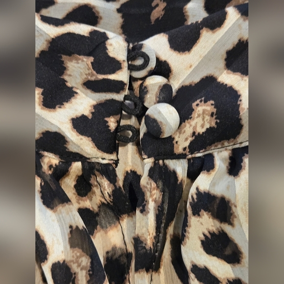 NWOT H & M Leopard Print Top - Picture 9 of 10